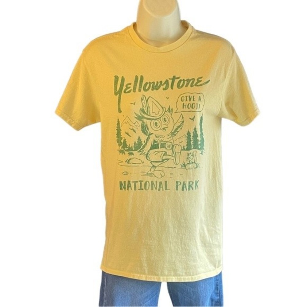Vintage Yellowstone National Park Graphic Tee